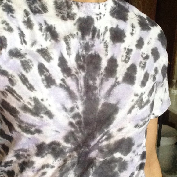 Hand Made Tie Dye T-Shirt - Picture 3 of 4